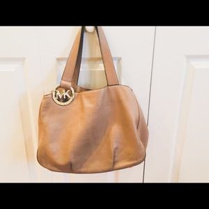 Micheal Kors purse